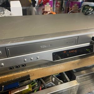 Toshiba Vhs player recorder and Dvd Player All In One
